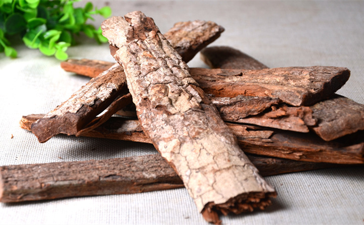 木器廠、板材加工廠、門(mén)廠等木材加工企業(yè)木器廠、板材加工廠、門(mén)廠等木材加工企業(yè)每天都會(huì)產(chǎn)生大量的刨花每天都會(huì)產(chǎn)生大量的刨花