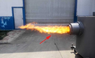 山西客戶來廠驗(yàn)收設(shè)備，生物質(zhì)燃燒機(jī)一次性點(diǎn)火成功。